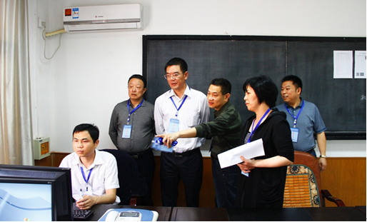 长沙市住建委党委书记主任范焱斌同志